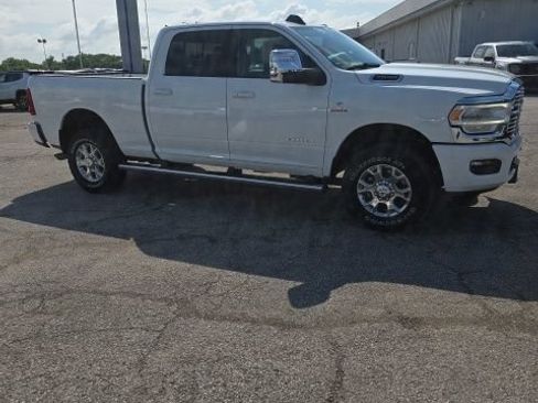 Used 2024 RAM 2500 Laramie AWD/4WD image 2
