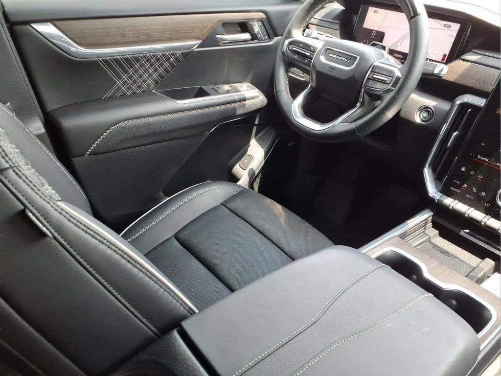Used 2024 GMC Acadia Denali w/ Super Cruise Package AWD/4WD image 9