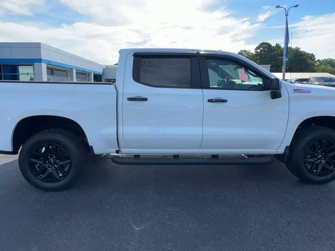 Used 2023 Chevrolet Silverado 1500 LT Trail Boss w/ Protection Package AWD/4WD image 9