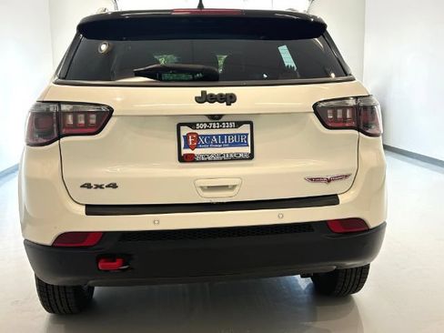 Used 2021 Jeep Compass Trailhawk AWD/4WD image 6