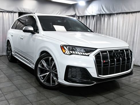 Used 2024 Audi SQ7 Prestige w/ Prestige Package AWD/4WD image 3