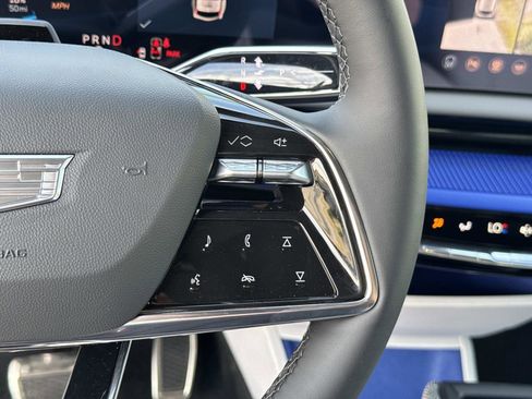 New 2026 Cadillac Optiq Sport 2 image 31