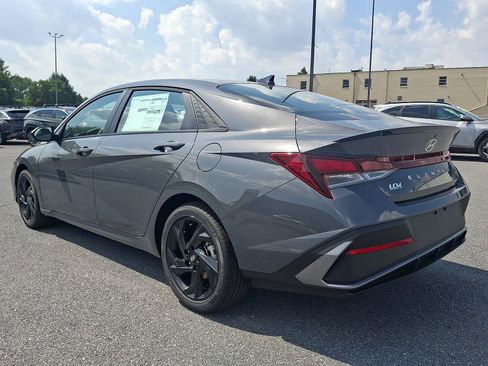 New 2026 Hyundai Elantra Sport FWD image 4