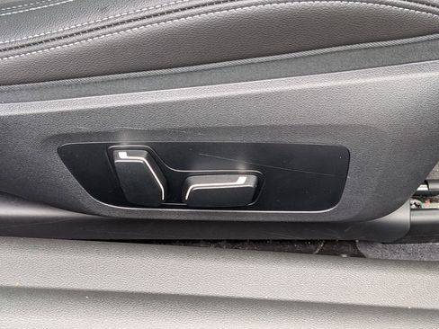 Certified 2024 BMW 230i 230i w/ Convenience Package image 33