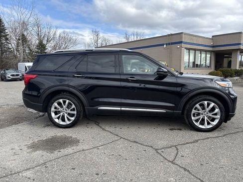 Certified 2023 Ford Explorer Platinum w/ Technology Package image 13
