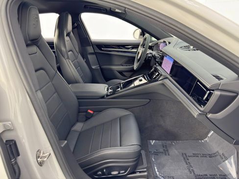 Used 2025 Porsche Panamera 4S image 16
