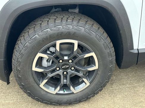 New 2026 Chevrolet Equinox ACTIV FWD image 4