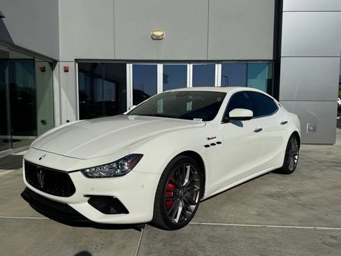 Certified 2022 Maserati Ghibli Modena Q4 AWD/4WD image 4
