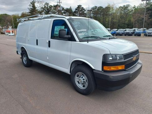 New 2026 Chevrolet Express 2500 w/ Driver Convenience Package RWD image 28