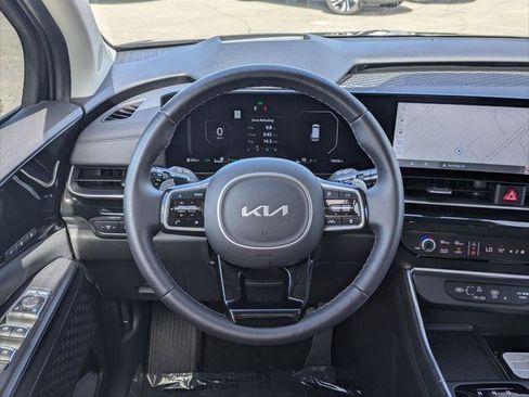 Used 2026 Kia Carnival SX Prestige image 12