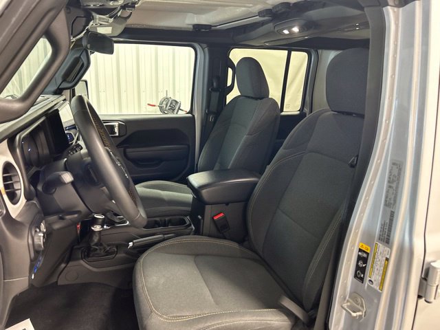 Used 2024 Jeep Wrangler Unlimited AWD/4WD image 12