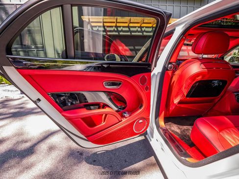 Used 2019 Bentley Mulsanne Speed image 39