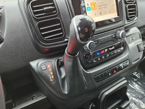 Used 2025 RAM ProMaster 2500 w/ Convenience Group image 27