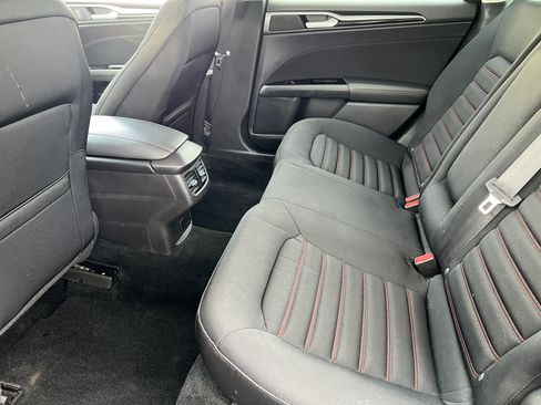 Used 2016 Ford Fusion SE AWD/4WD image 16