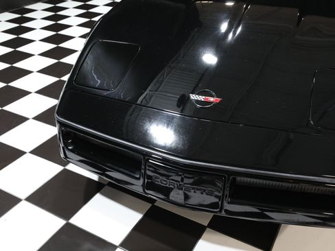 Used 1990 Chevrolet Corvette ZR-1 RWD image 12