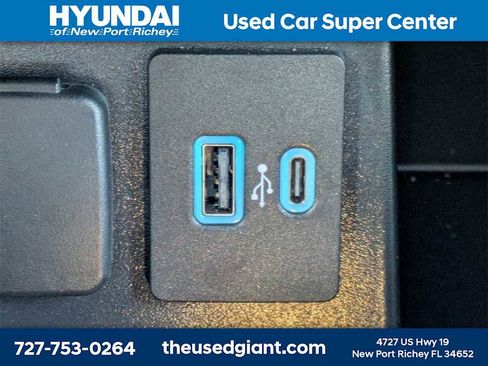 Used 2023 Ford Explorer XLT w/ Equipment Group 202A image 31