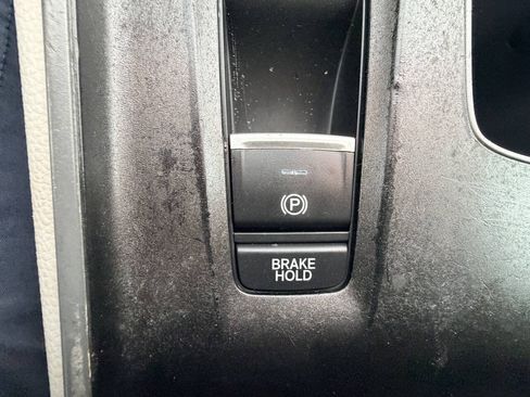 Used 2018 Honda Accord LX image 7