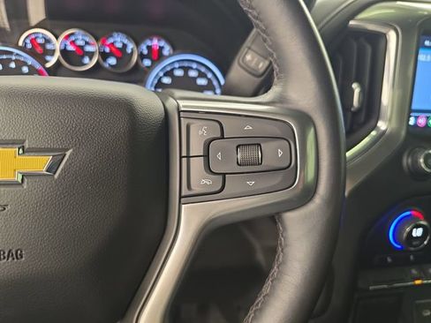 Used 2022 Chevrolet Silverado 1500 LT AWD/4WD image 32