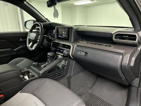 Used 2026 Toyota Tacoma TRD Sport w/ TRD Sport Upgrade Package AWD/4WD image 28