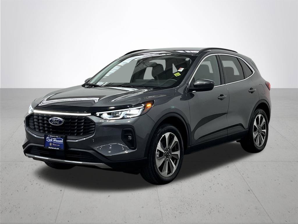 Certified 2025 Ford Escape Platinum AWD/4WD image 2