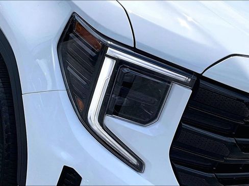 Used 2024 GMC Sierra 1500 Elevation AWD/4WD image 32
