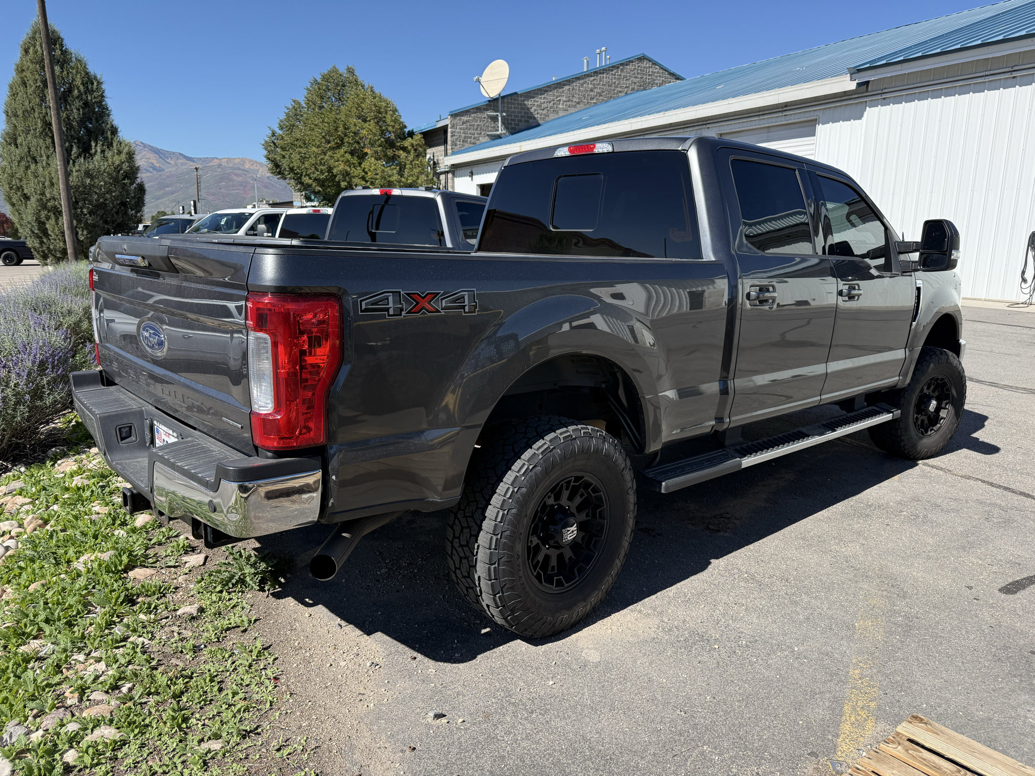 Used 2017 Ford F250 Lariat AWD/4WD image 5