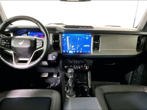 Used 2024 Ford Bronco Outer Banks image 15