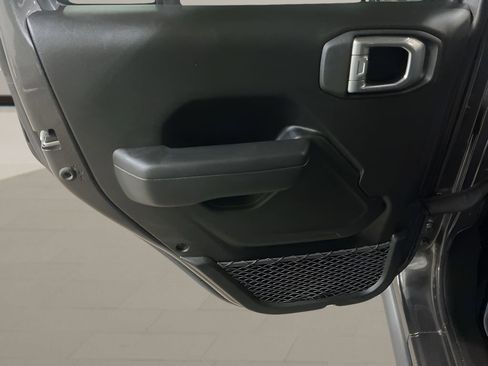 Used 2023 Jeep Wrangler Unlimited Rubicon w/ Cold Weather Group image 23