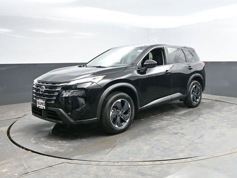 Used 2025 Nissan Rogue SV image 5