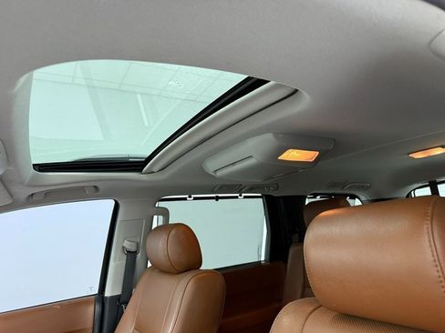 Used 2018 Toyota Sequoia Platinum image 25