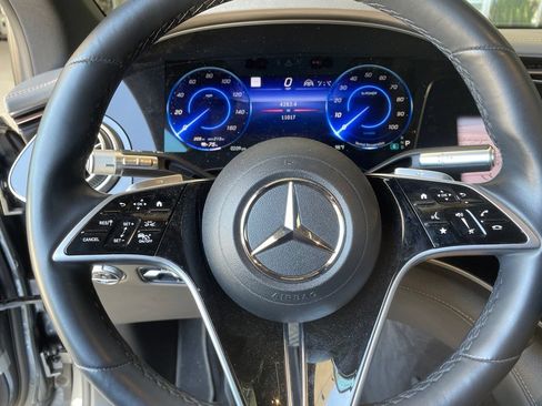 Certified 2023 Mercedes-Benz EQS 580 4MATIC SUV image 6