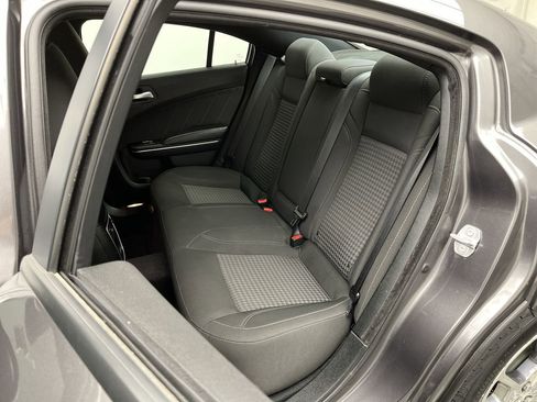 Used 2017 Dodge Charger SXT image 11
