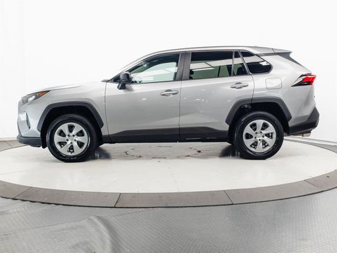 Used 2022 Toyota RAV4 LE AWD/4WD image 7