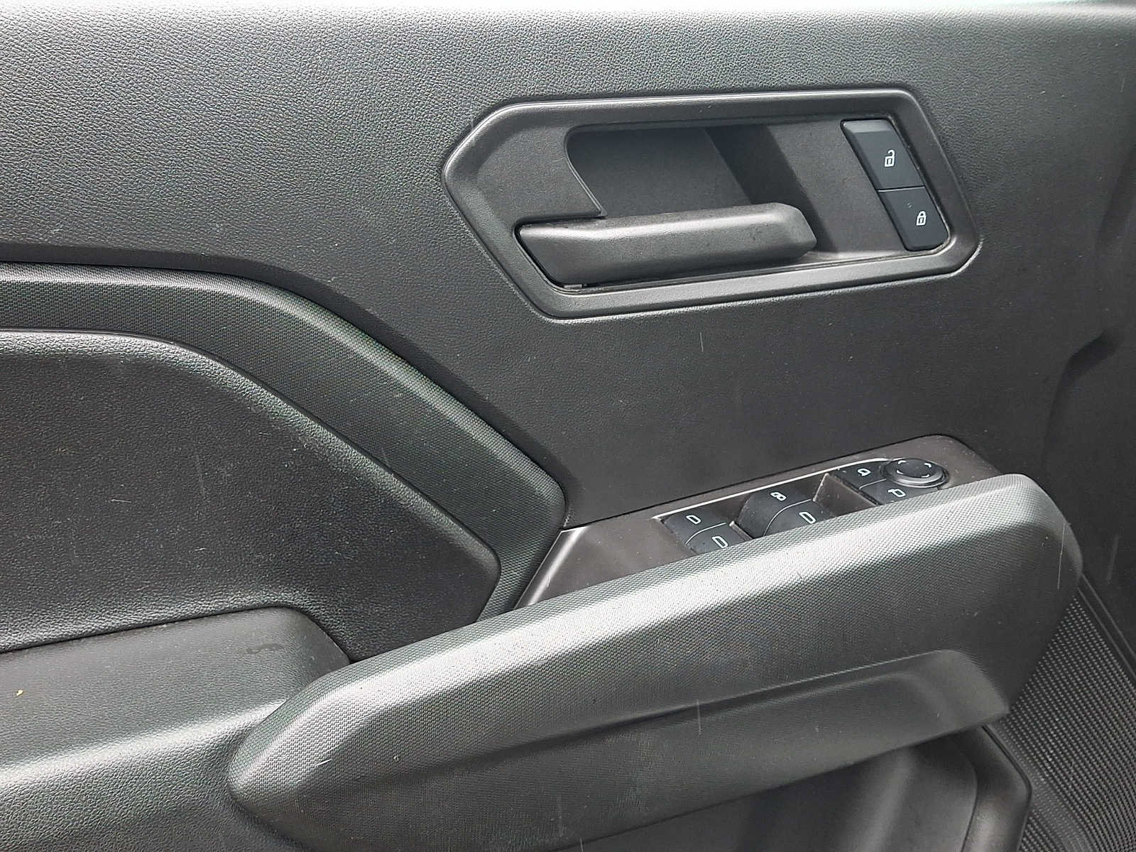 Used 2025 Chevrolet Colorado Trail Boss AWD/4WD image 12