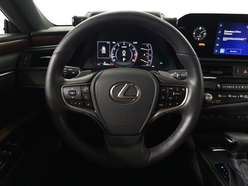 Certified 2024 Lexus ES 250 w/ Premium Package image 19