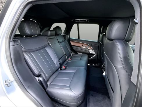 Used 2025 Land Rover Range Rover SE AWD/4WD image 36