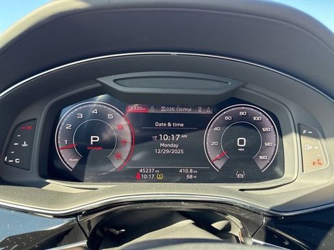 Used 2019 Audi Q8 Prestige w/ Luxury Package image 16