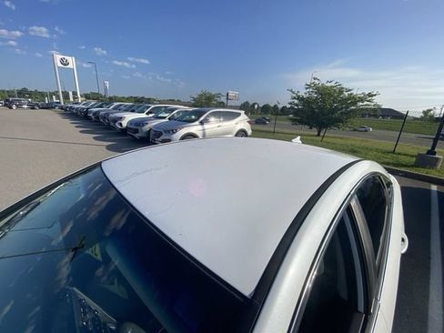 Used 2016 Hyundai Sonata SE FWD image 3