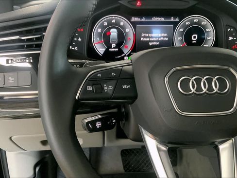 Used 2022 Audi Q7 Premium Plus image 21