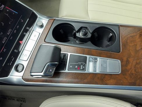 Used 2022 Audi A6 3.0T Premium w/ Convenience Package image 25