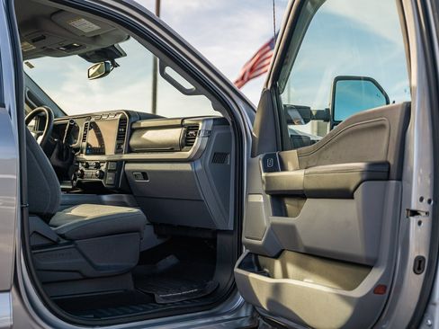 Used 2023 Ford F250 XLT w/ XLT Premium Package image 17