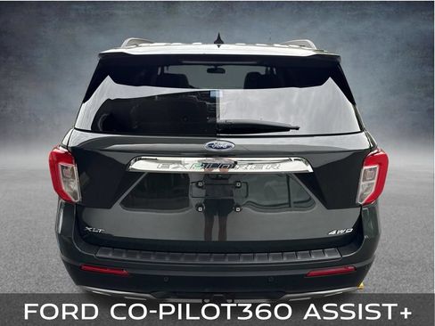 Used 2024 Ford Explorer XLT w/ Equipment Group 202A AWD/4WD image 4