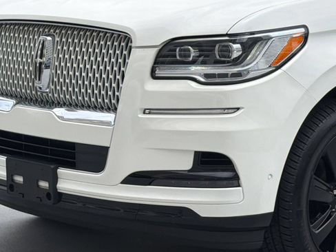 Certified 2023 Lincoln Navigator L Reserve AWD/4WD image 2