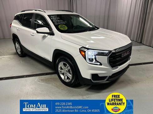Used 2022 GMC Terrain SLE w/ Driver Convenience Package image 1