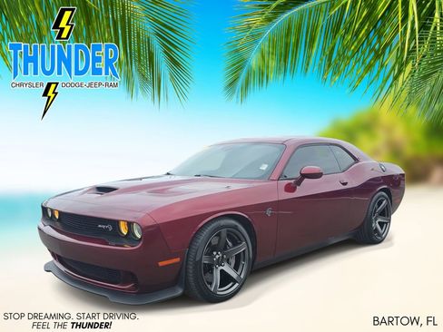 Used 2018 Dodge Challenger SRT Hellcat image 2