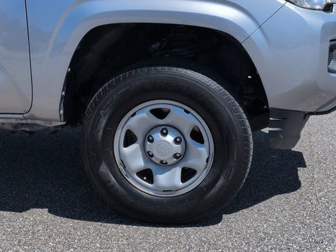 Used 2019 Toyota Tacoma SR image 12
