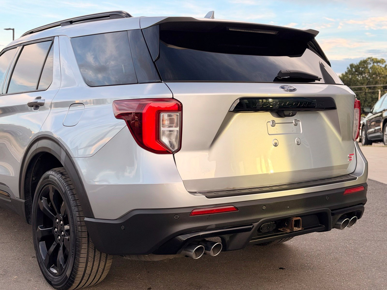Used 2020 Ford Explorer ST w/ ST Street Pack AWD/4WD image 6