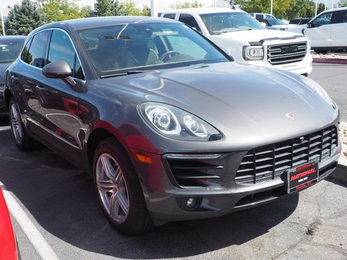 Used 2017 Porsche Macan S AWD/4WD image 2