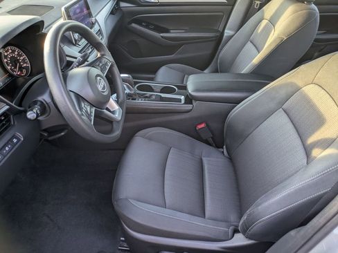 Used 2023 Nissan Altima 2.5 SV image 18
