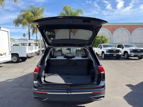 Used 2024 Volkswagen Tiguan S image 15